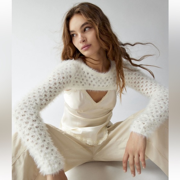 NWOT UO Fuzzy Shrug Sweater - Picture 1 of 6